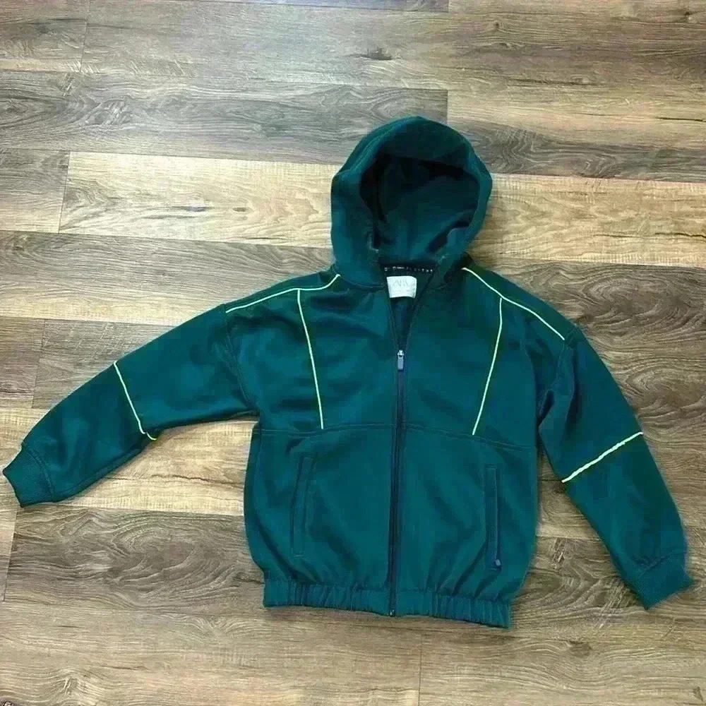 Zara Kids Play the track EST. 75 green zip up jackets size 11-12 retro vibe